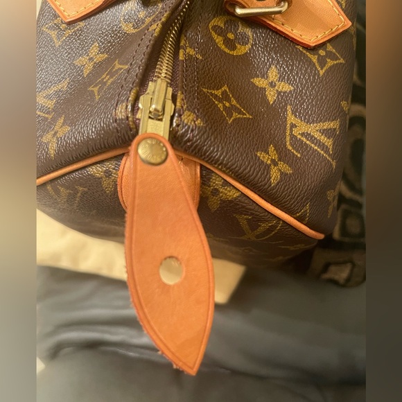 Preowned Louis Vuitton speedy 30 in excellent condition. - Picture 3 of 14